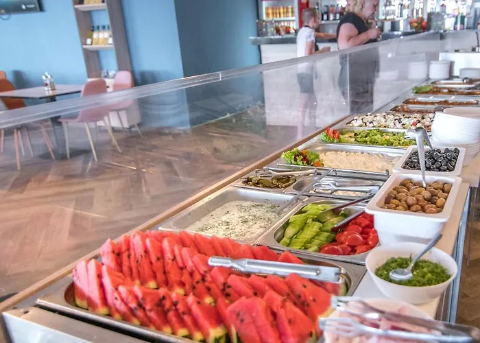 хотел панорама 2*