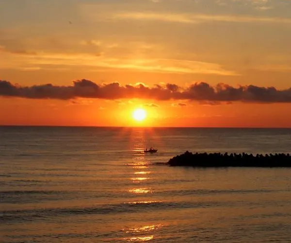 Хотел хотел панорама Китен