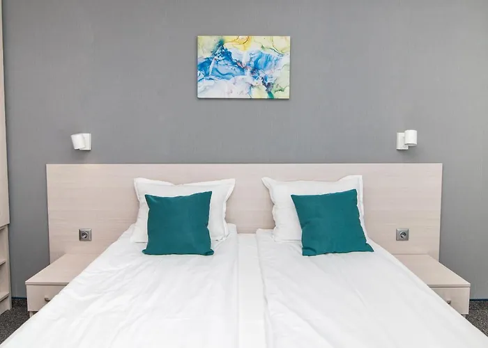 хотел панорама Хотел 2*